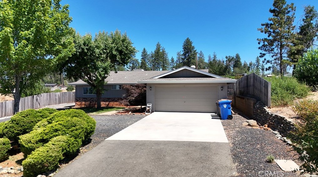 1873 Arrowhead Dr, Paradise, CA 95969