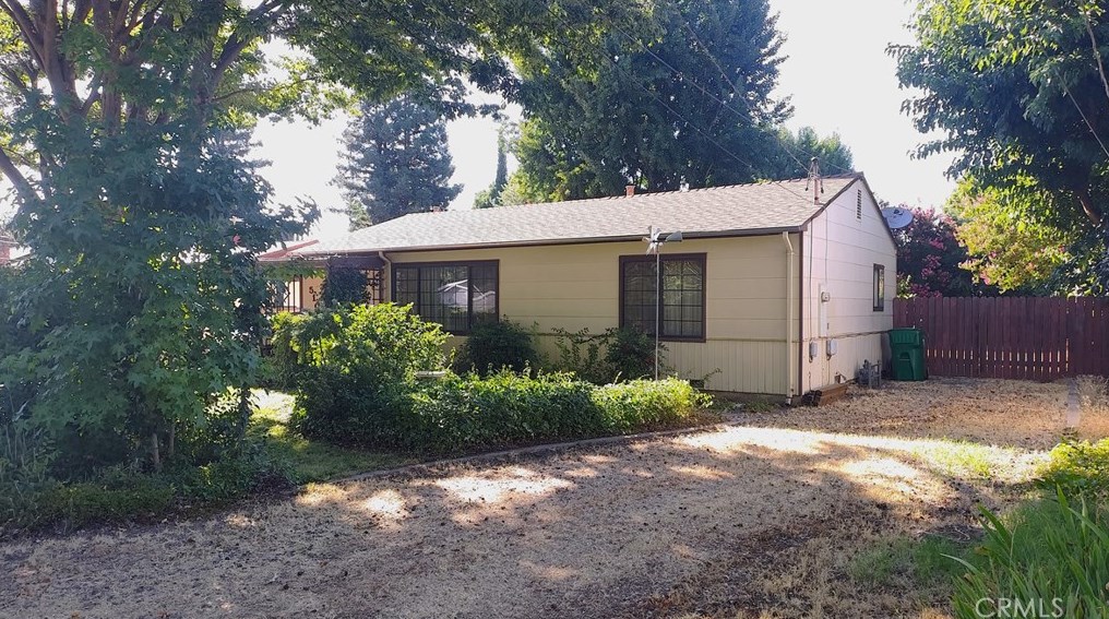 510 12th Ave, Chico, CA 95926-2135