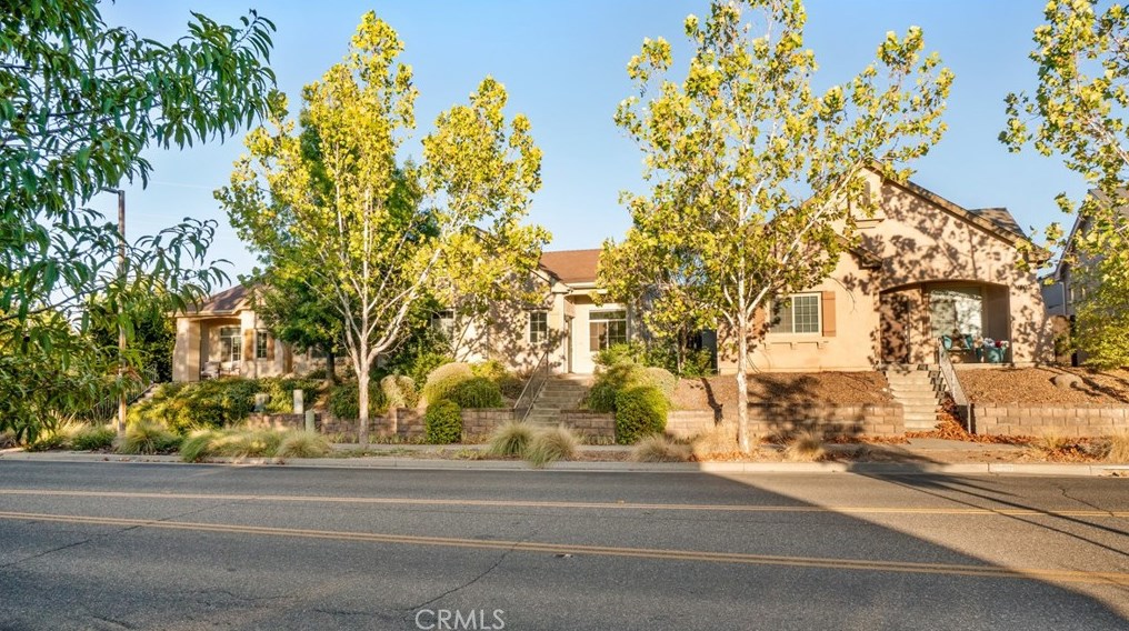 1405 Yosemite Dr, Chico, CA 95928