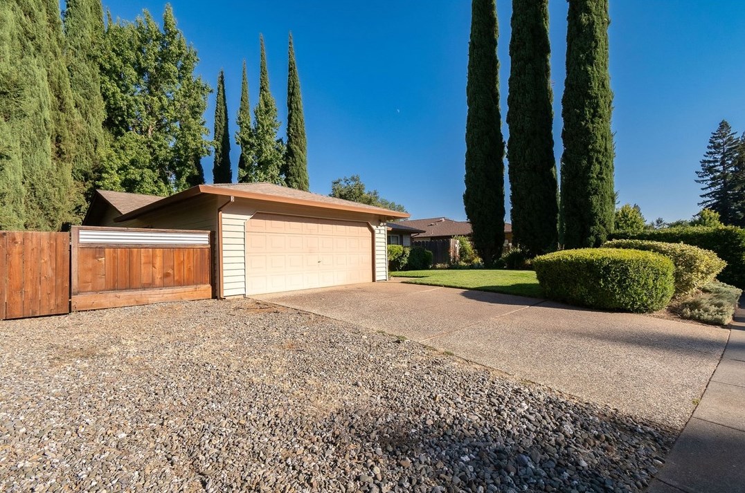 3 Hillary Ln, Chico, CA 95973