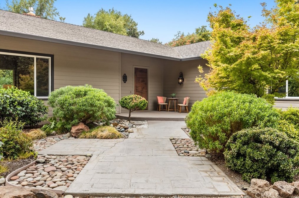 880 Filbert Ave, Chico, CA 95926