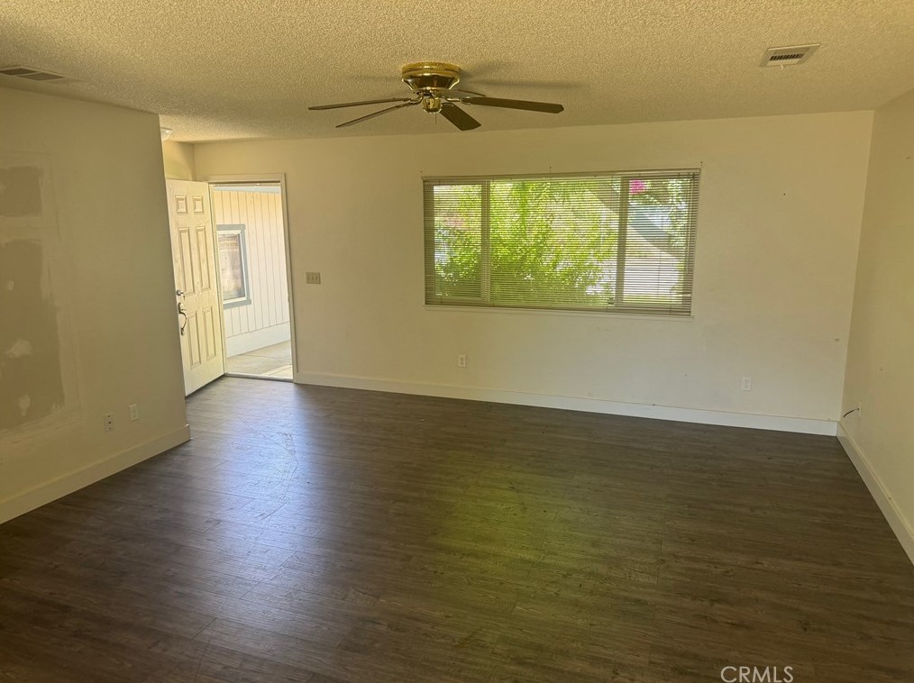 2885 Red Bud Ln, Anderson, CA 96007