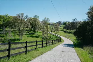 14134 Serpentine Farm Ln, Grass Valley, CA 95949 - Photo 2