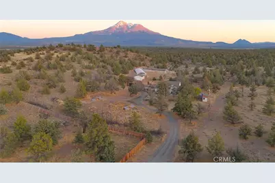10410 County Hwy A-12, Montague, CA 96064 - Photo 1