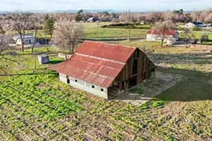 25245 2nd Ave, Los Olivos, CA 96055 - Photo 38