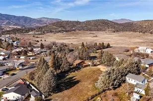 905 Campbell, Yreka, CA 96097 - Photo 44