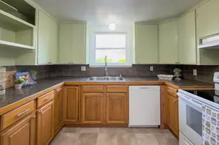 243 W 3rd Ave, Chico, CA 95926 - Photo 16