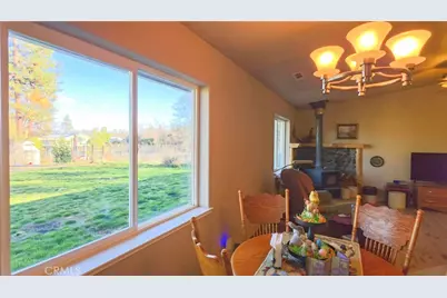 5328 Woodland Dr, Yreka, CA 96097 - Photo 10