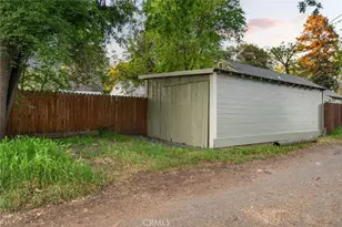 1421 Hobart St, Chico, CA 95926 - Photo 38