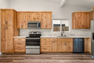 1122 W Sacramento Avenue, Chico, CA 95926 - Photo 8