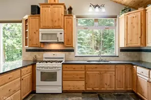 5022 Elderberry, Weed, CA 96094 - Photo 28