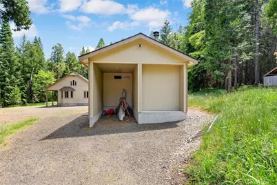5022 Elderberry, Weed, CA 96094 - Photo 36