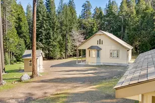 5022 Elderberry, Weed, CA 96094 - Photo 6
