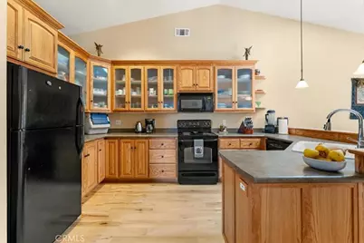 5946 Prairie Dog Ct, Weed, CA 96094 - Photo 8