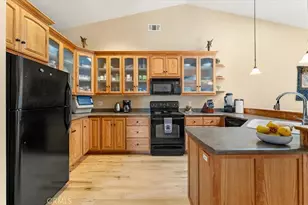 5946 Prairie Dog Ct, Weed, CA 96094 - Photo 8