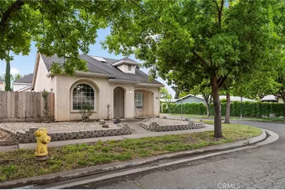 2061 Rochester, Chico, CA 95928 - Photo 2