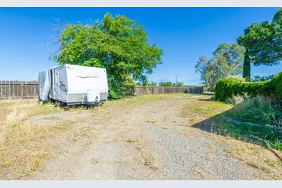 1068 E Walker, Orland, CA 95963 - Photo 32
