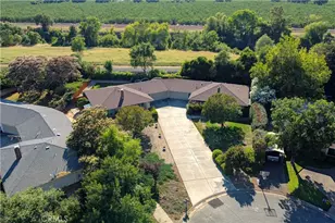 11 Greenview Cir, Chico, CA 95928 - Photo 2