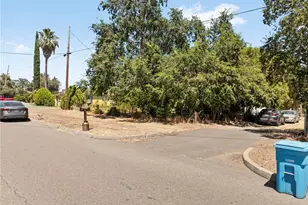 946 18th St, Oroville, CA 95965 - Photo 8
