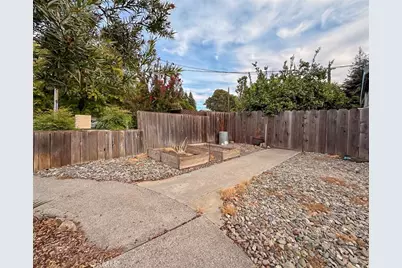 637 W 6th, Chico, CA 95926 - Photo 30