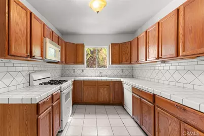 951 Walnut, Chico, CA 95928 - Photo 2