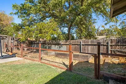 2295 Laurel Street, Chico, CA 95928 - Photo 26