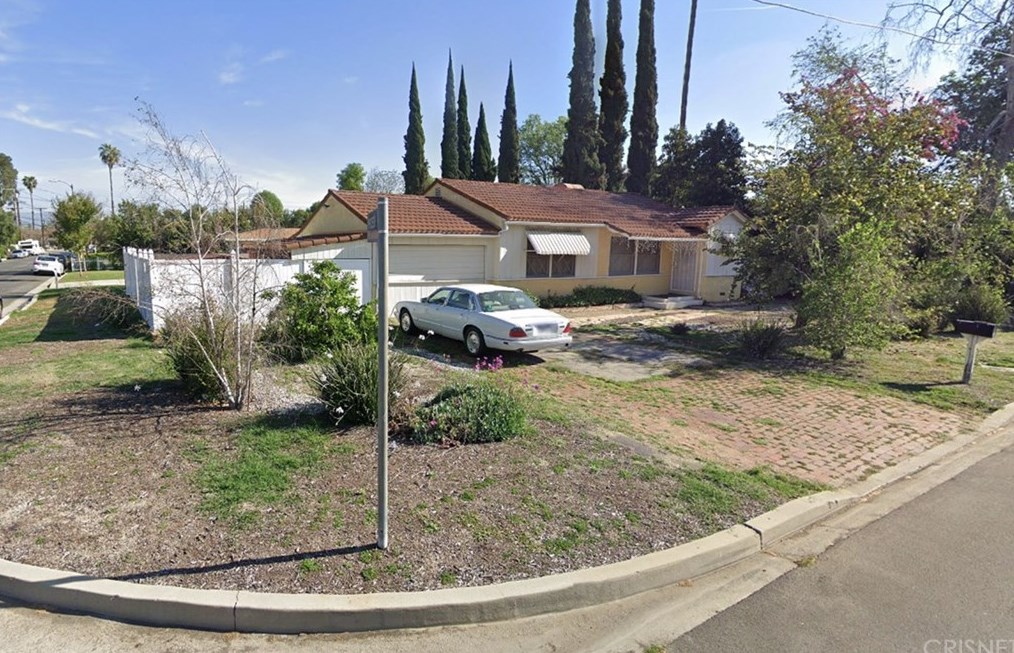 17957 Cohasset St, Los Angeles, CA 91335-3230