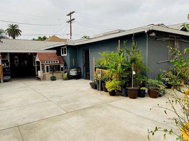2223 Trinity St, Los Angeles, CA 90011-1050