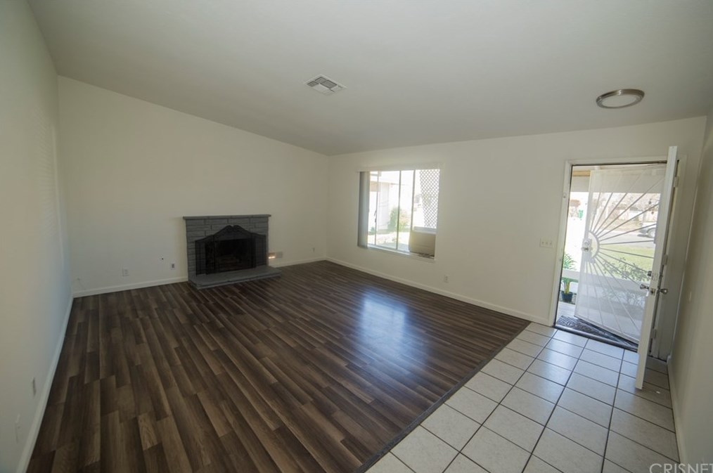 2822 Avenue, Palmdale, CA