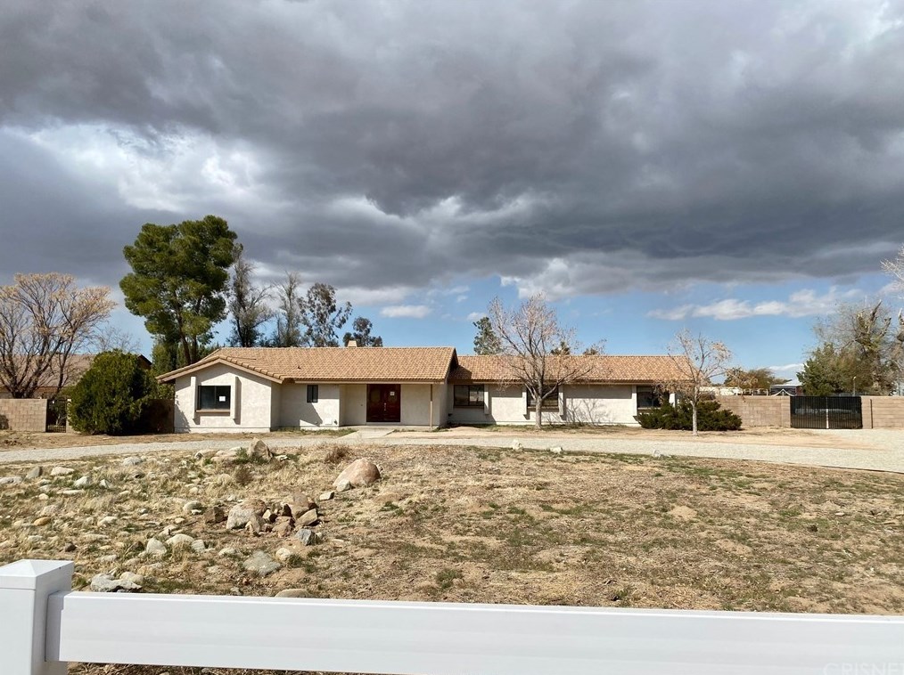 2309 Avenue, Palmdale, CA