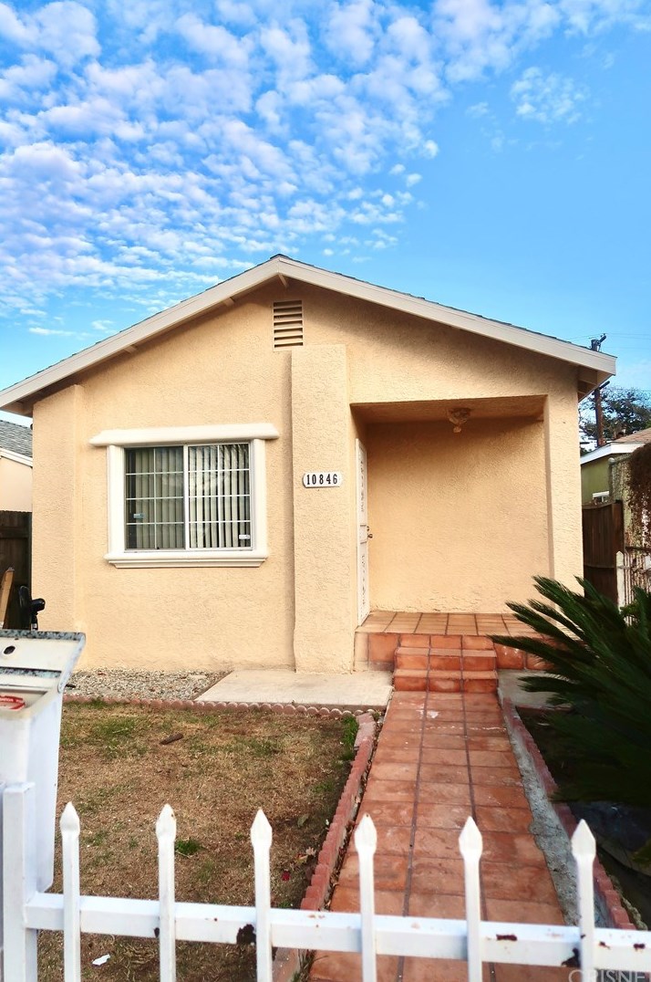 10846 Gorman Ave, Los Angeles, CA 90059-1314