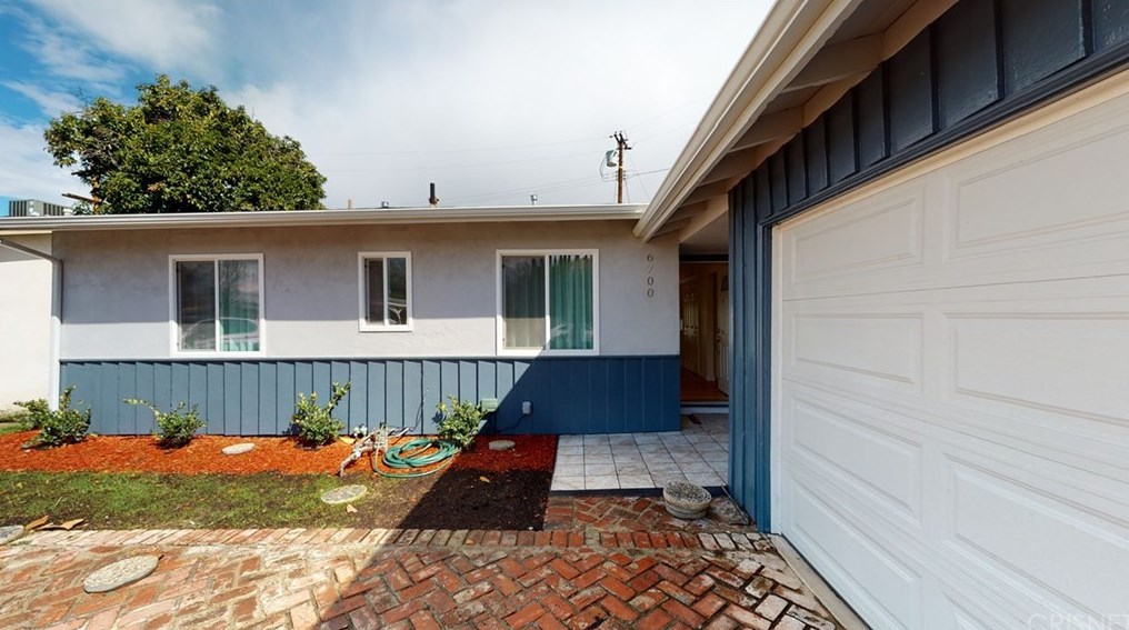 6700 Hesperia Ave, Los Angeles, CA 91335-5632