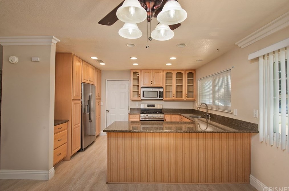 1189 Lundy Dr, Simi Valley, CA 93065