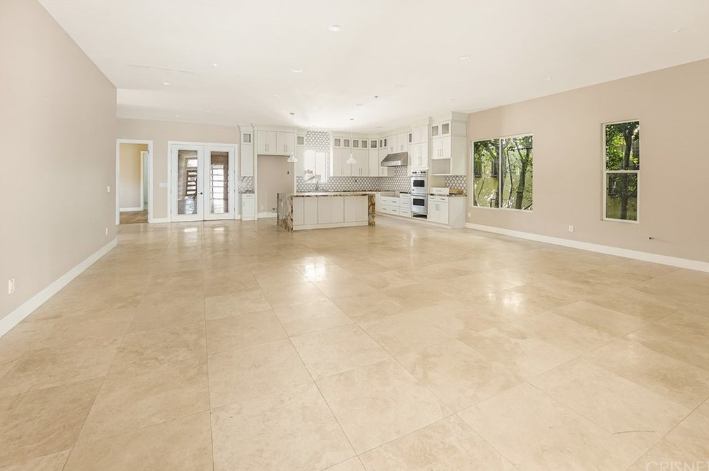 725 Crescent Heights Blvd, Los Angeles, CA 90046-7001