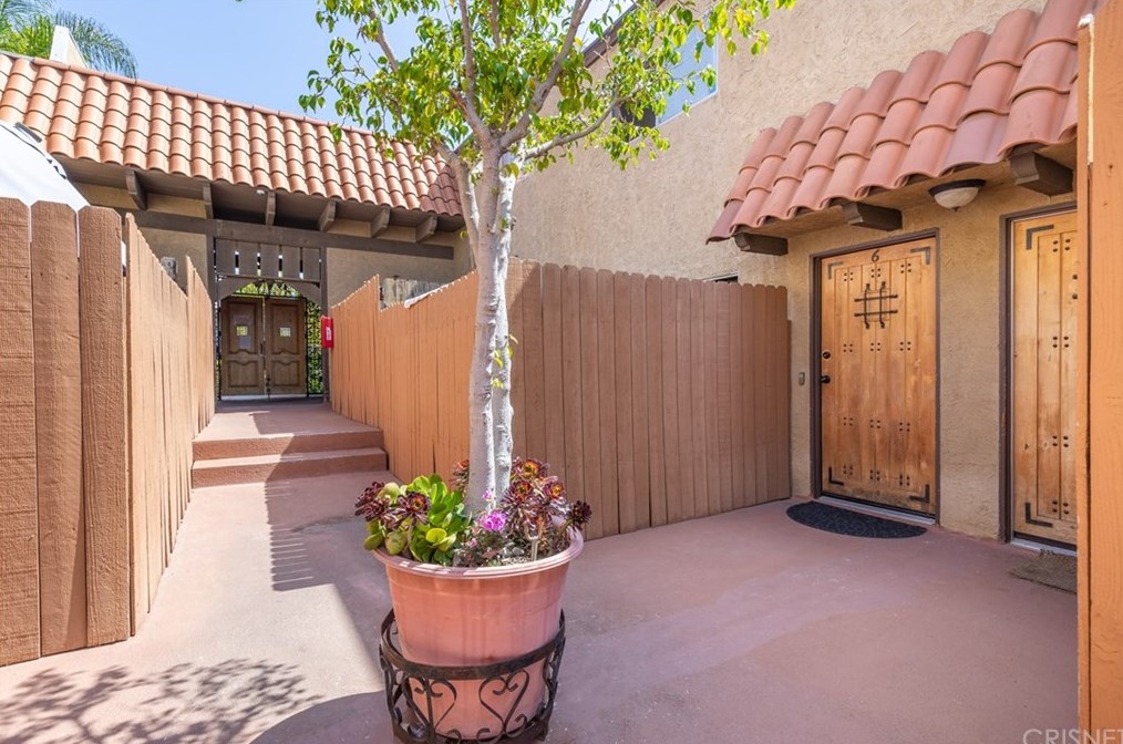 882 Victor Ave #8, Inglewood, CA 90302
