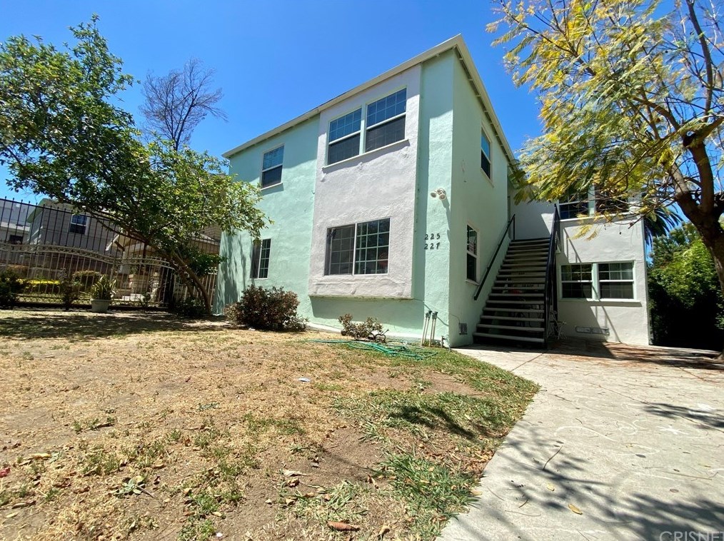 225 Hoover St, Los Angeles, CA 90004-3627