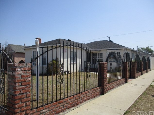 9156 Harvard Blvd, Los Angeles CA  90047-3601 exterior