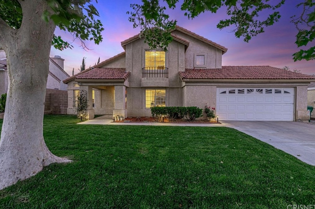 1535 Safari Ct, Palmdale, CA 93551-4325