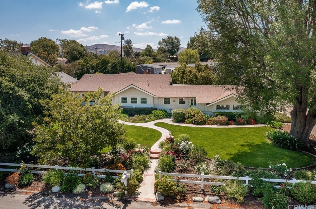 1408 Strawberry Hill Rd, Thousand Oaks, CA 91360-5138