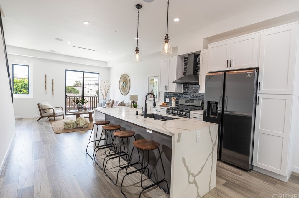 5957 Fountain Ave, Los Angeles, CA 90028-8418