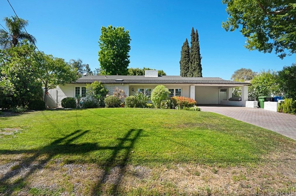 12335 Tiara St, North Hollywood, CA 91607-1122