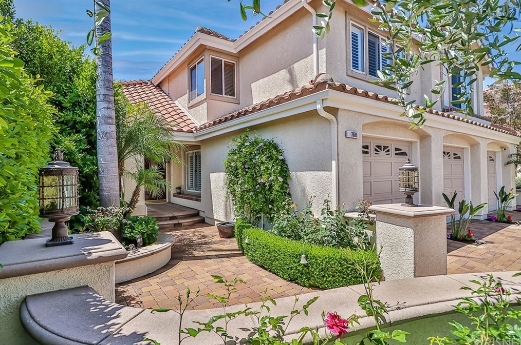 768 Holbertson Ct, Simi Valley, CA 93065