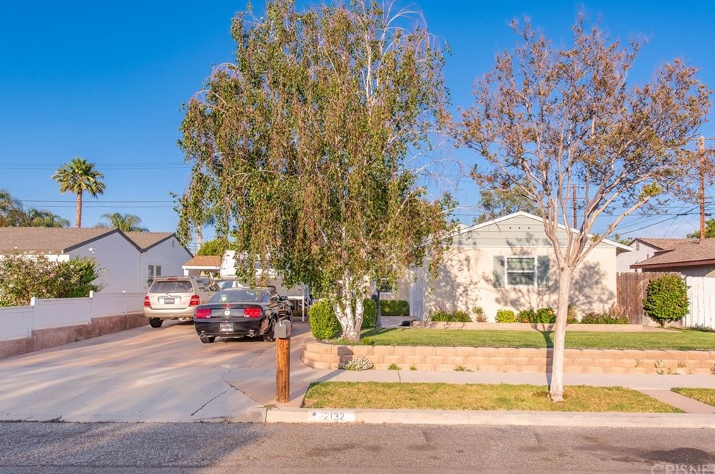 2132 Clover St, Simi Valley, CA 93065