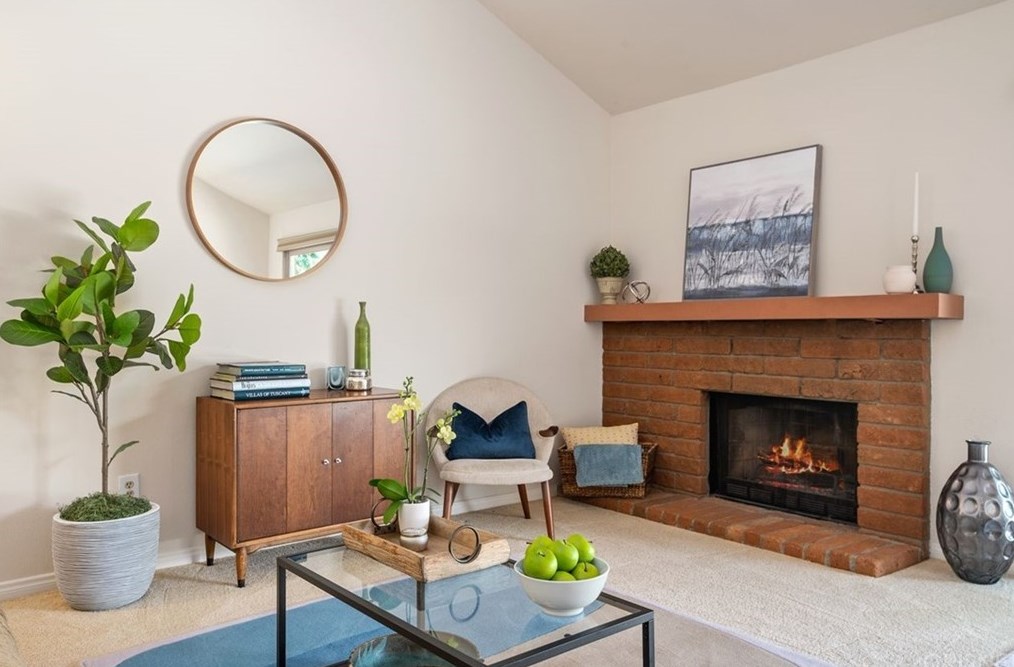 584 Via Novella, Calabasas, CA 91377