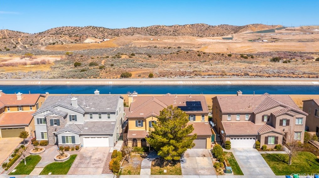 2029 Tangerine St, Palmdale, CA 93551-6241