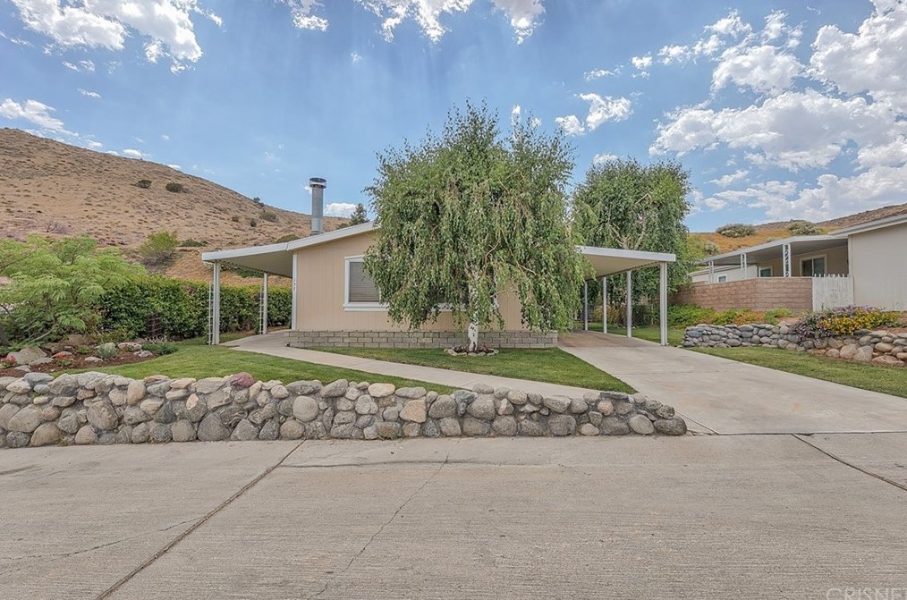 33105 Santiago Rd #137, Acton, CA 93510