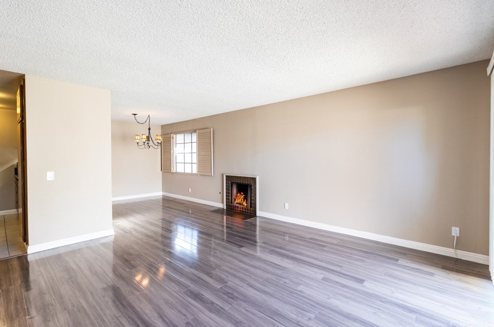28800 Conejo View Dr, Calabasas, CA 91301