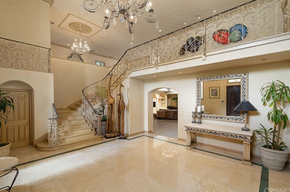 4250 Temma Ct, Calabasas CA  91302-1879 exterior