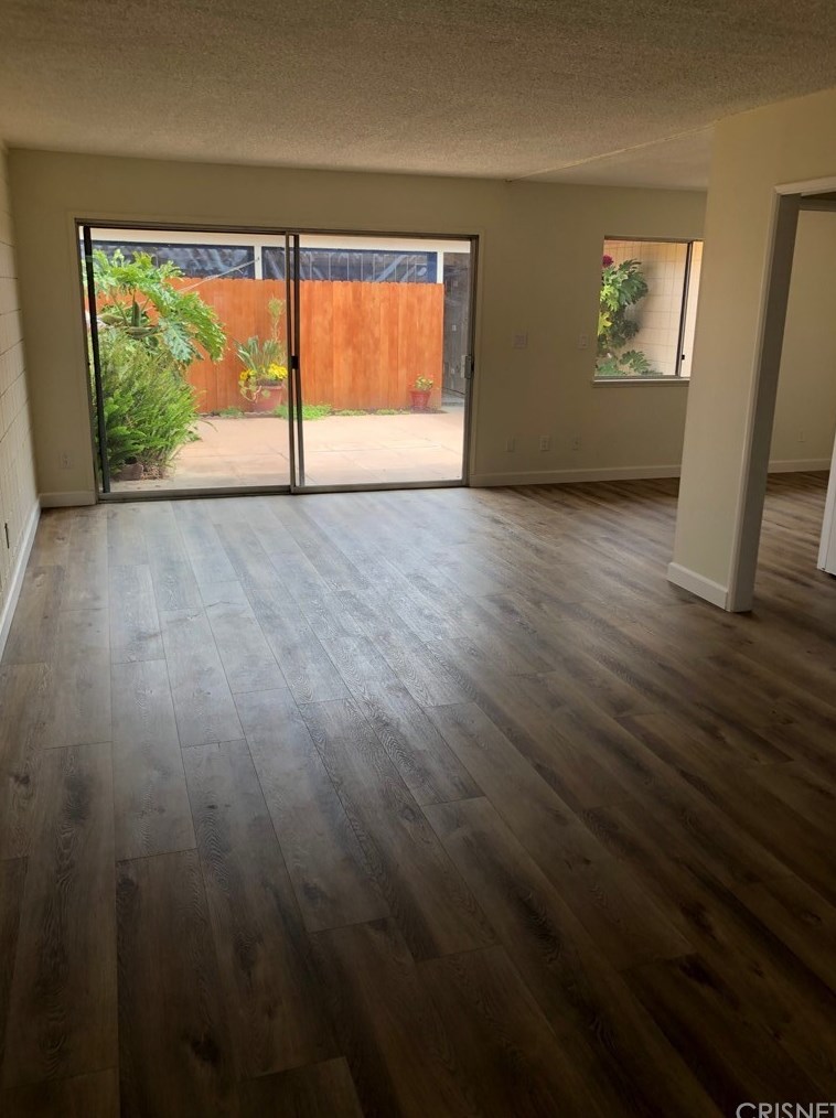 175 Fiesta Grn, Naval Base Ventura County, CA 93041-1923
