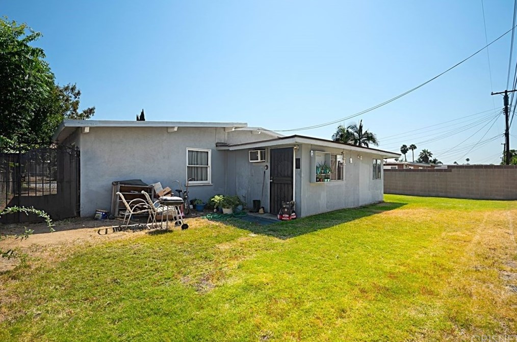 18435 Bellefont Dr, Irwindale, CA 91702